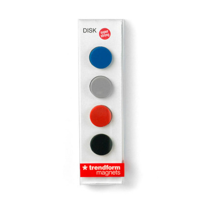 You get the Trendform MM2055 DISK magnets on a 5-pack with the colors light grey, blue, red and black.