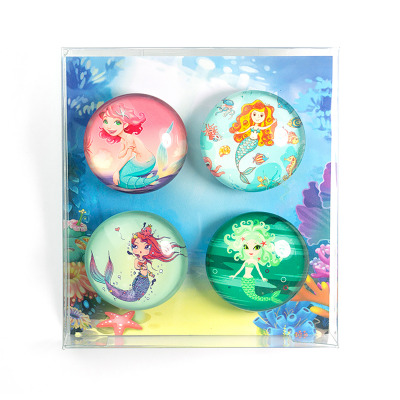 You get the magnets delivered in a gift box with 4 different mermaid magnets.