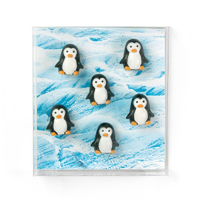 Cute little gift box with 6 magnets shaped as penguins