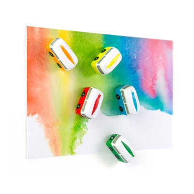 Package of 5 trendy magnets, looking like miniature campers. Fun and colorful magnets for the fridge or whiteboard - or any metal surface for that matter.