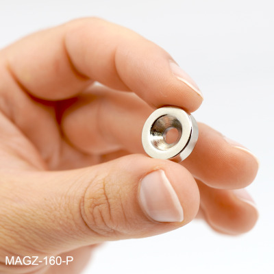 Here, you can see the neodymium 15-04 magnet in a hand - just to make sure that you know how small these strong magnets are.