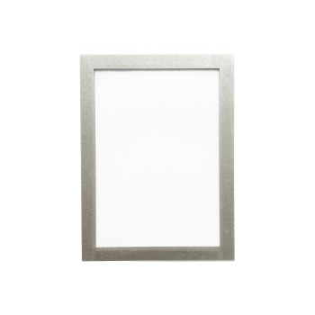 Silver colored window frame with magnetic edges size A5.