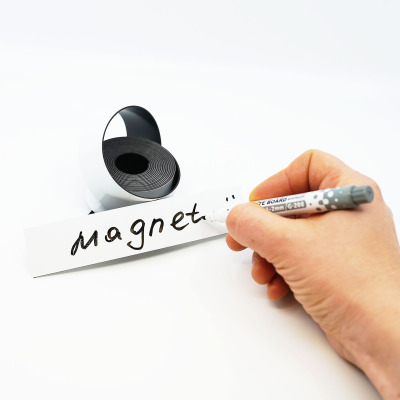 3 metres of dry-erasable magnetic foil for your whiteboard - write and erase.