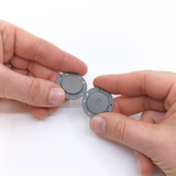 Magnetic button 26 mm., Grey